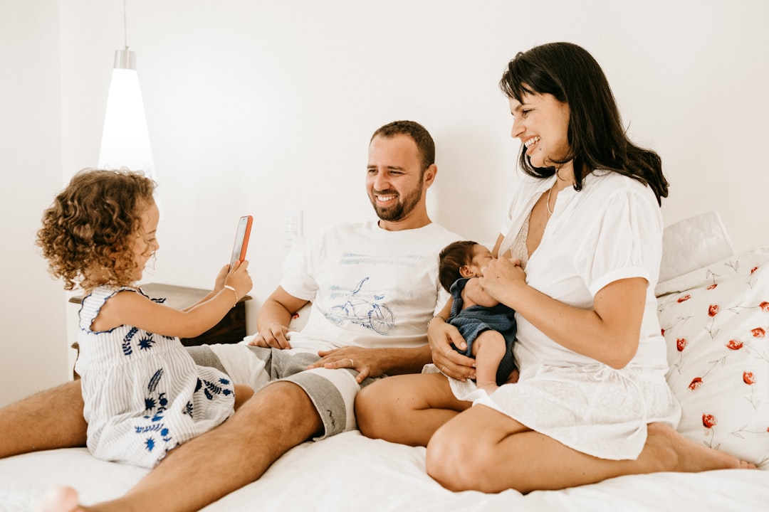 What is the average cost of hiring a divorce lawyer in North Sydney?
